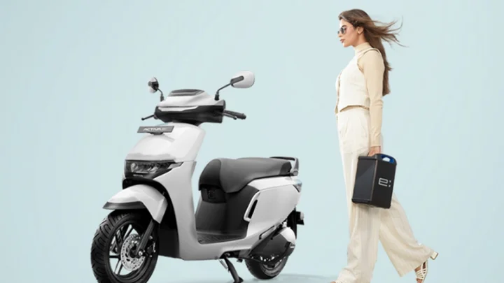 Honda Activa e: 102KM रेंज, बैटरी-स्वैपिंग टेक्नोलॉजी और स्मार्ट फीचर्स के साथ लॉन्च, जानें कीमत और खूबियां