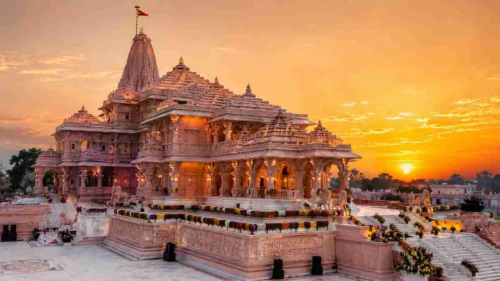 राम मंदिर में चढ़ावा चोरी पर कांग्रेस के सरकार से तीखे सवाल, चंपत राय की गिरफ्तारी की मांग