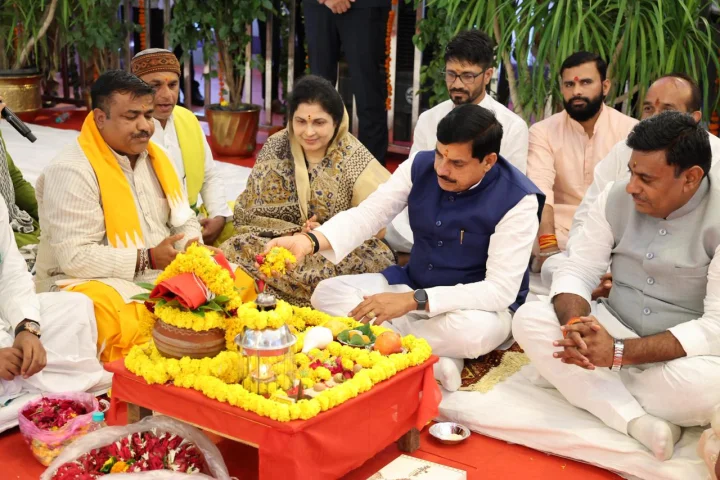 सीएम डॉ. मोहन यादव ने भोपाल में किया इंडस्ट्रियल पार्क का भूमि-पूजन, बोले- गरीब-अन्नदाता-युवा-नारी का होगा कल्याण