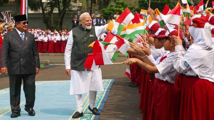 India-Indonesia  : ईव्हीएम-यूपीआय आणि ब्रह्मोस क्षेपणास्त्राबाबत भारत आणि इंडोनेशियामध्ये करार