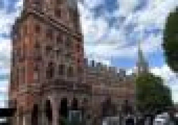 Trip To London: पाउंड को रुपए में गिनेंगे तो चाय भी नहीं पी सकेंगे