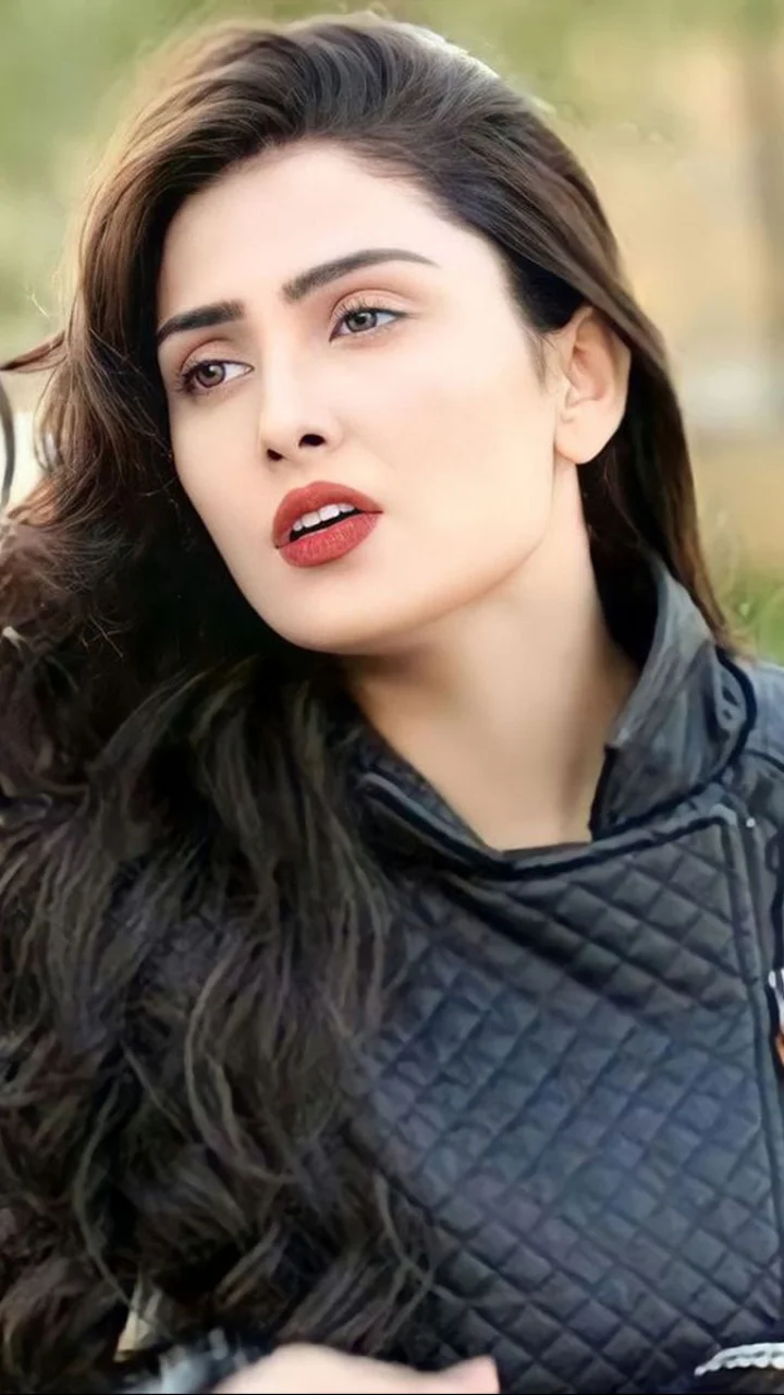 Ayeza Khan- पाकिस्तानी टीवी की वो 'सुपरस्टार' जिसके स्टाइल के सब दीवाने हैं