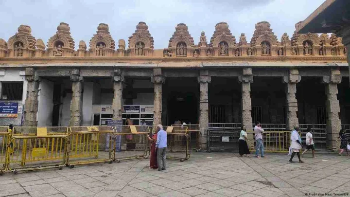 कैसे पारदर्शी होगा मंदिरों के चढ़ावे का प्रबंधन
