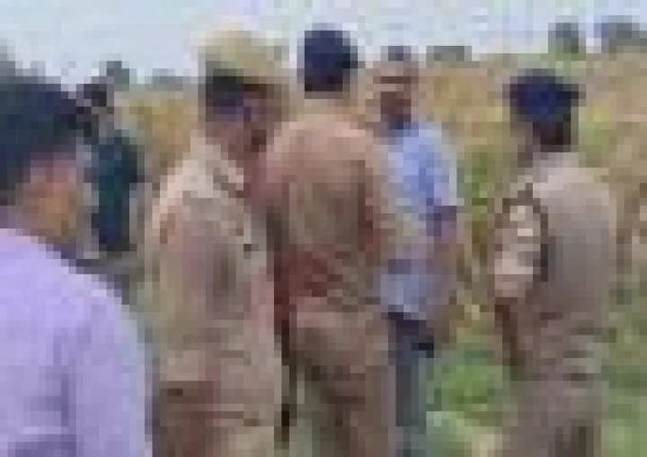 UP के शिकोहाबाद में पुलिस से मुठभेड़, 2 इनामी बदमाश ढेर, SOG के 2 जवान घायल