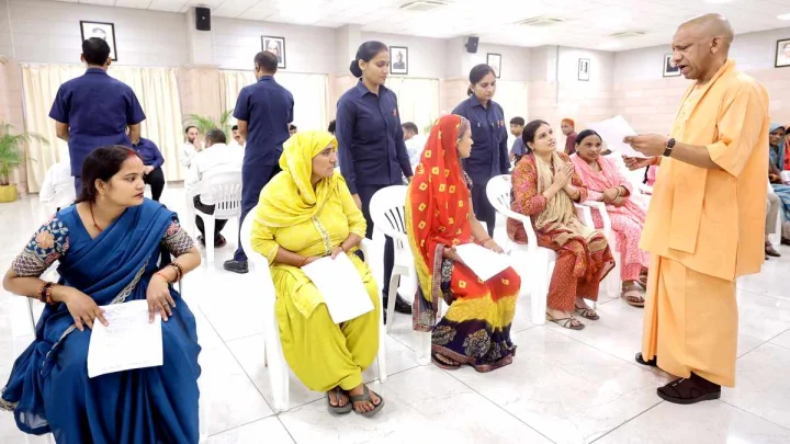 UP Women Safety : योगी सरकार ने 181 महिला हेल्पलाइन के लिए मंजूर किए ₹20.70 लाख, अब और मजबूत होगा सहायता तंत्र