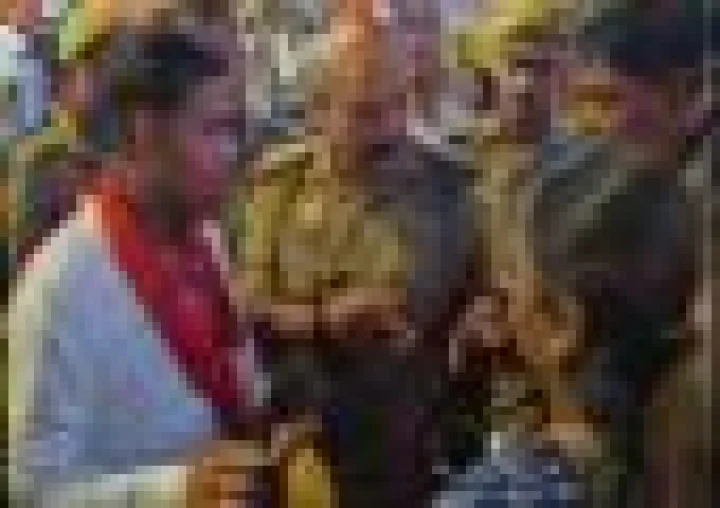 काशी विश्वनाथ धाम में VIP दर्शन के नाम पर ठगी, पुलिस ने तत्परता दिखाते हुए वापस दिलाए पैसे