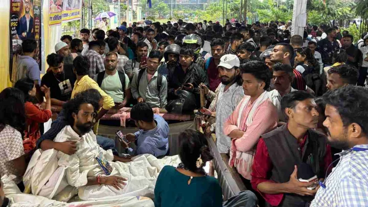 LIVE: रांची में 15वें दिन भी छात्र आंदोलन जारी, छात्रों के साथ सरकार की बैठक