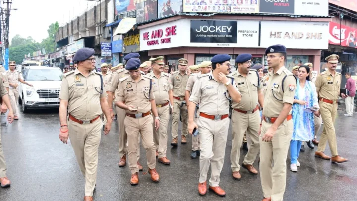 इंदौर पुलिस में क्‍यों अचानक हुआ बड़ा बदलाव, 3 थानों के टीआई बदले गए, कई अफसर अटैच, क्‍या है वजह?