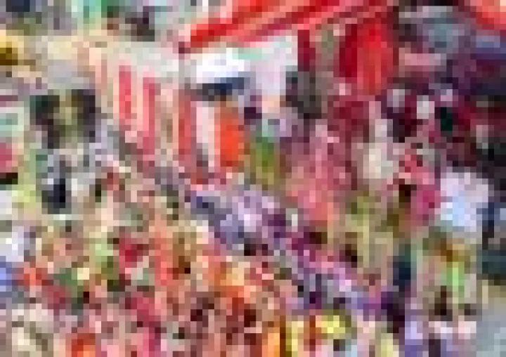 Kanwar Yatra 2026 : हेलिकॉप्टर से कांवड़ियों पर हुई फूलों की बारिश, बोले- शिवभक्त बोले योगीजी ने फूल नहीं सम्मान बरसाया