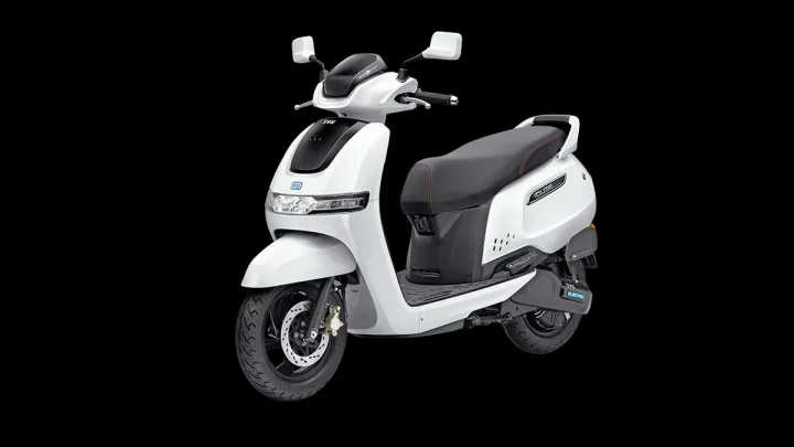 TVS iQube की अफ्रीका में एंट्री, केन्या में लॉन्च हुआ इलेक्ट्रिक स्कूटर, 4.6kW पावर और 4.2 सेकंड में 0-40 kmph की रफ्तार