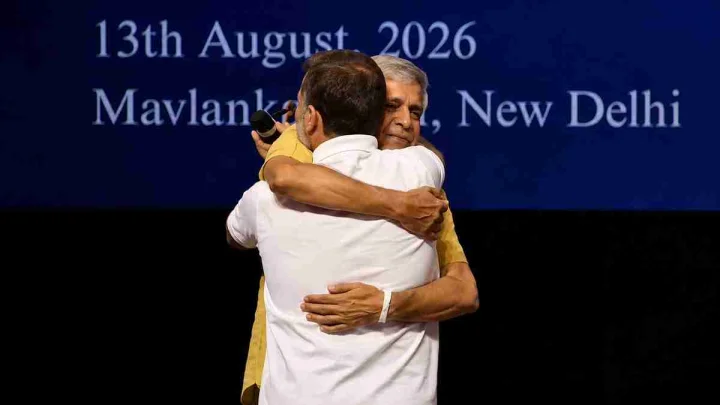 राहुल गांधी ने मोदी की विदेश नीति का उड़ाया मजाक, 'गले मिलने' पर सियासी बवाल, मेलोनी के जिक्र से BJP नाराज