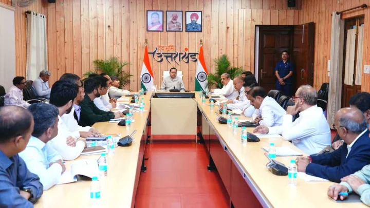 उत्तराखंड में 50 रोपवे परियोजनाओं को मिलेगी रफ्तार, सीएम धामी ने दिए प्राथमिकता के आधार पर प्रक्रिया पूरी करने के निर्देश