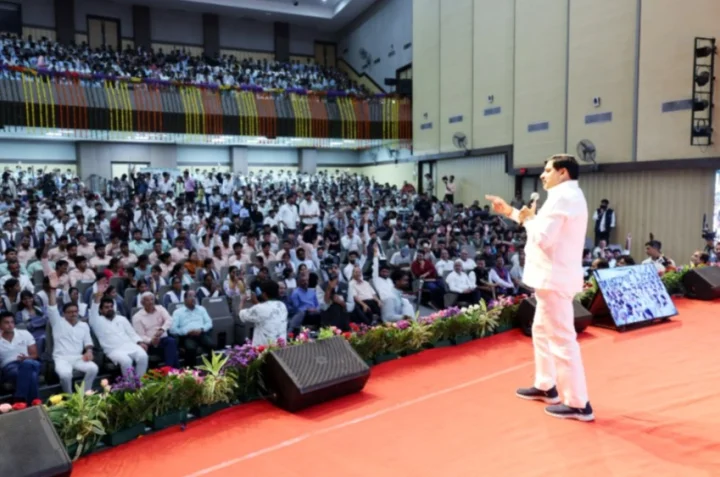 युवाओं को खेती से जोड़ने के लिए सीएम मोहन यादव का बड़ा कदम, संभाग और जिलास्तर पर होंगे कृषि नवाचार संवाद कार्यक्रम