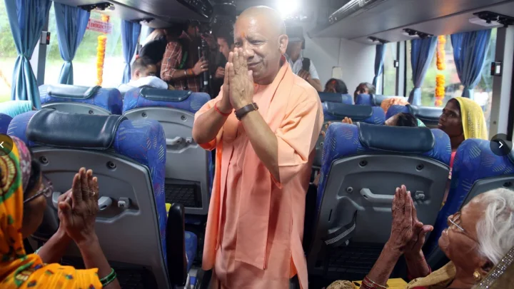 UP में रक्षाबंधन पर महिलाओं को बड़ा तोहफा! 80 लाख ने की फ्री बस यात्रा, रात 12 बजे तक जारी रहेगी सुविधा