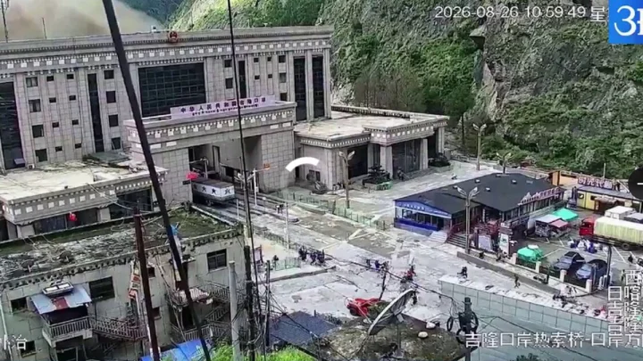 nepal floods 47 glacial lake outburst threat Location नेपाल-तिब्बत