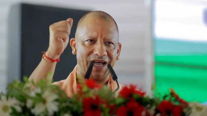 CM योगी का सख्त आदेश, 'तारीख पर तारीख' अब नहीं चलेगी, 5 साल पुराने राजस्व मामलों का होगा प्राथमिकता से निस्तारण