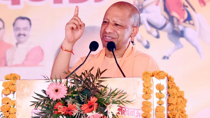 CM योगी का बड़ा ऐलान, साल के अंत तक गोमती नदी हो जाएगी स्वच्छ, 101 करोड़ की 12 परियोजनाओं का किया शिलान्यास व भूमि पूजन
