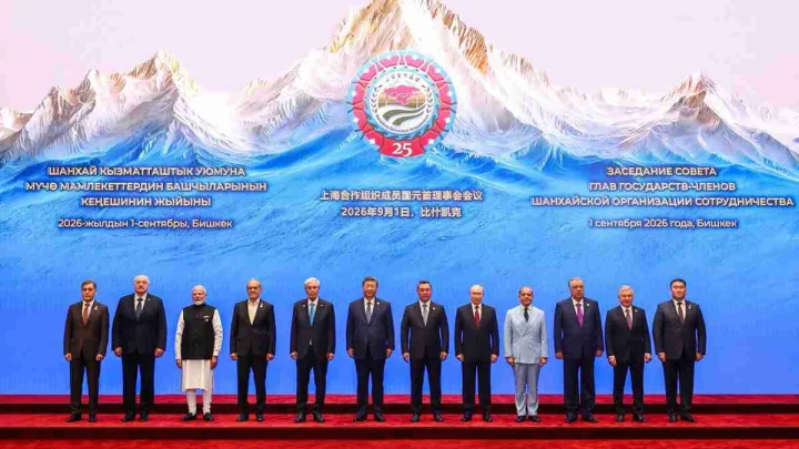 LIVE: एससीओ समिट 2026 में शामिल हुए पीएम मोदी, जिनपिंग से मिलाया हाथ