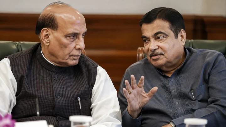 मोदी मंत्रिमंडळात फेरबदल होण्याच्या चर्चा; नितीन गडकरी यांच्यासह ७० वर्षांवरील मंत्र्यांच्या जबाबदाऱ्या कमी केल्या जाऊ शकतात!