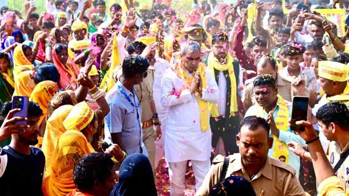 ओमप्रकाश राजभर का दावा: यूपी के चार टुकड़े होंगे, पूर्वांचल का सीएम बनेगा राजभर समाज का बेटा