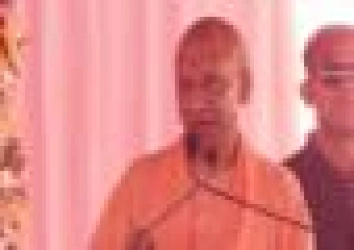 Meerut : जाति, क्षेत्र और भाषा के नाम पर बांटने वालों से रहें सावधान, योगी ने कार्यकर्ताओं को किया अलर्ट