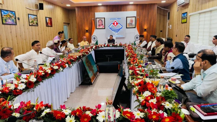 बनबसा में पहली बार हुई धामी कैबिनेट की बैठक, दर्जनों महत्वपूर्ण निर्णयों पर लगी मुहर