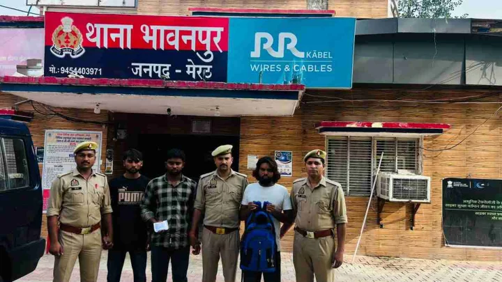 मेरठ में खाकी का काला खेल: हिस्ट्रीशीटर संग दो सिपाही गिरफ्तार