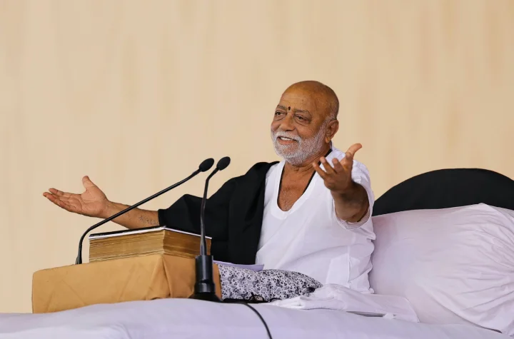 भारत के चारों दिशाओं में पवित्र स्वस्तिक: सनातन धर्म के लिए मोरारी बापू की भारत यात्रा