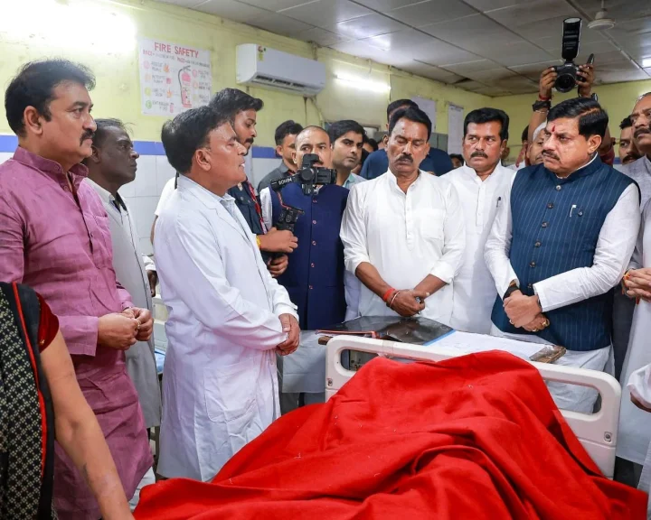 Gwalior Sheetala Temple incident: Chief Minister Dr. Mohan Yadav met with the injured; Madhya Pradesh News