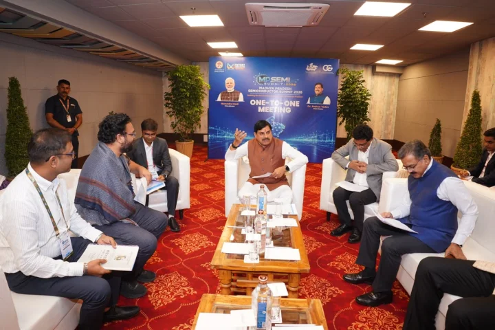 मध्यप्रदेश सेमीकंडक्टर समिट-2026: बियॉन्ड स्टूडियोज़ प्रदेश में करेगा ₹110 करोड़ का निवेश, 6,000 युवाओं को मिलेगा रोजगार