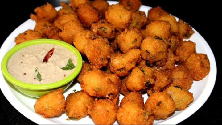 sooji- aloo pakoda