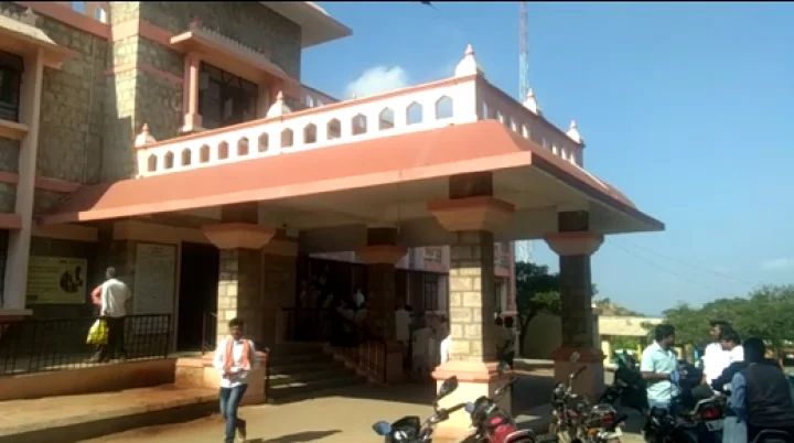 ತಹಸೀಲ್ದಾರ