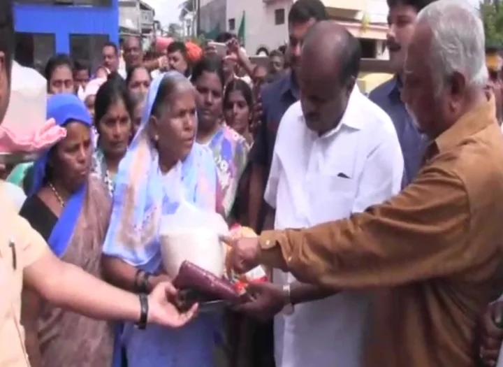 ನೆರೆ ಸಂತ್ರಸ್ತರು