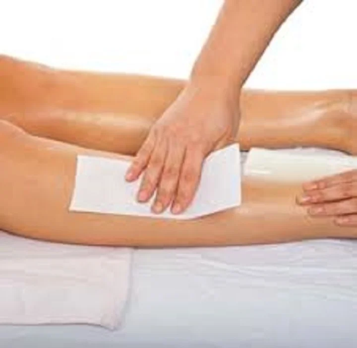 Beauty Tips Follow these tips if you have irritation and acne while waxing ब्युटी टिप्स इन मराठी वॅक्सिंग करताना या गोष्टी लक्षात ठेवा.