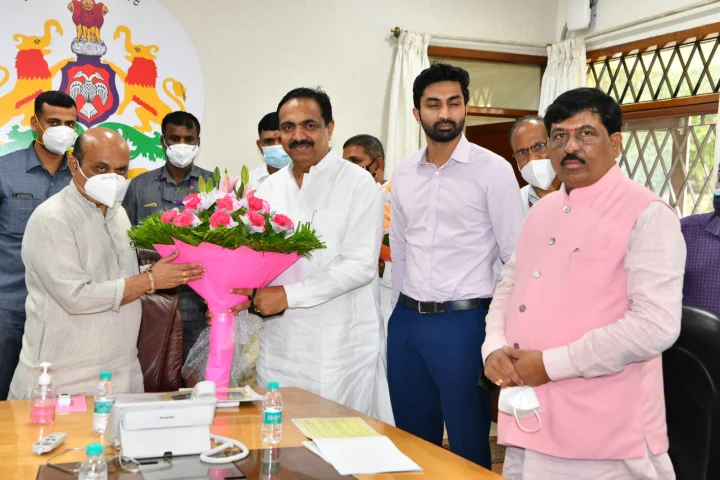 Karnataka a Maharashtra discuss of water dispute