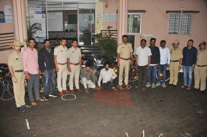ಲೋನ್ ಬೇಕಾದವರಿಗೆ ನಕಲಿ ನೋಟು ತೋರಿಸಿ ನಂಬಿಸುತ್ತಿದ್ದ ಐನಾತಿಗಳು