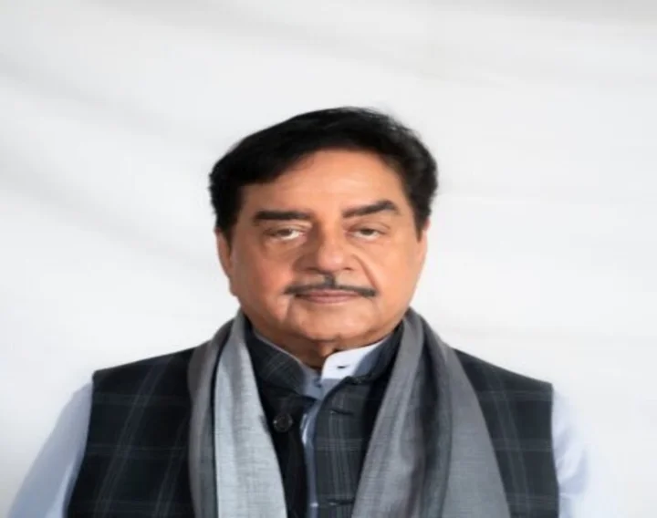 Shatrughan Sinha Takes Oath