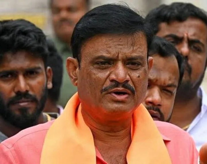 Caste Abuse Case, MLA Muniratna, FIR Against Muniratna, 