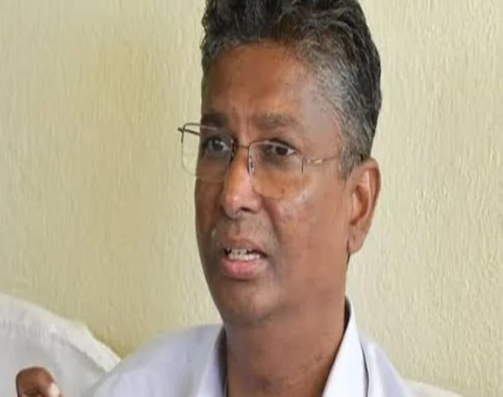 Minister Satish Jarakoholi,  Chief Minister Siddaramaiah, Dinner Party In Satish Jarakiholi