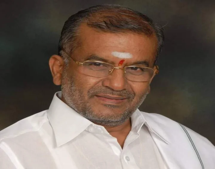 Central Minister HD Kumaraswamy, Minister Satish Jarakiholi, JDS MLA GT Devegowda