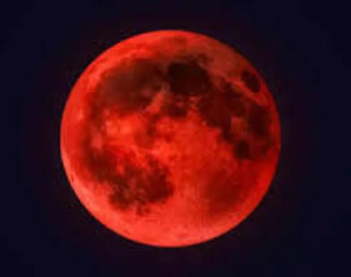 Lunar eclipse, telescopes, binoculars