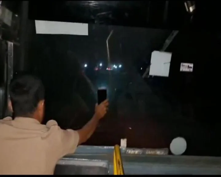 KSRTC driver drives in mobile light