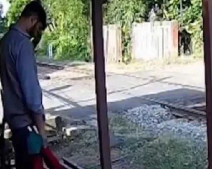 Viral video railway guard