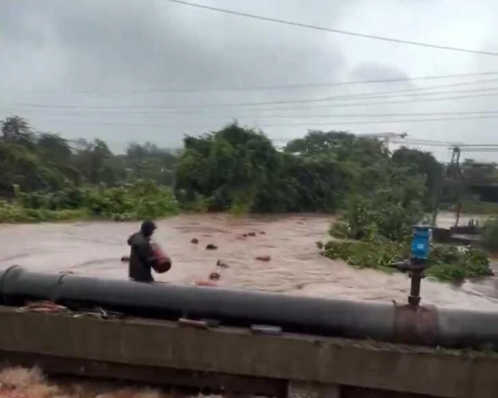 LPG Cylinder in Maharastra flood