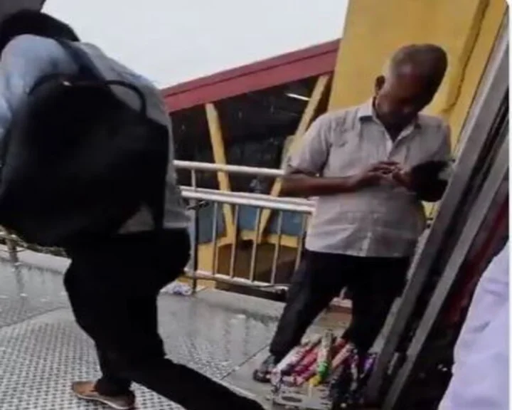 Metro Station Viral Video