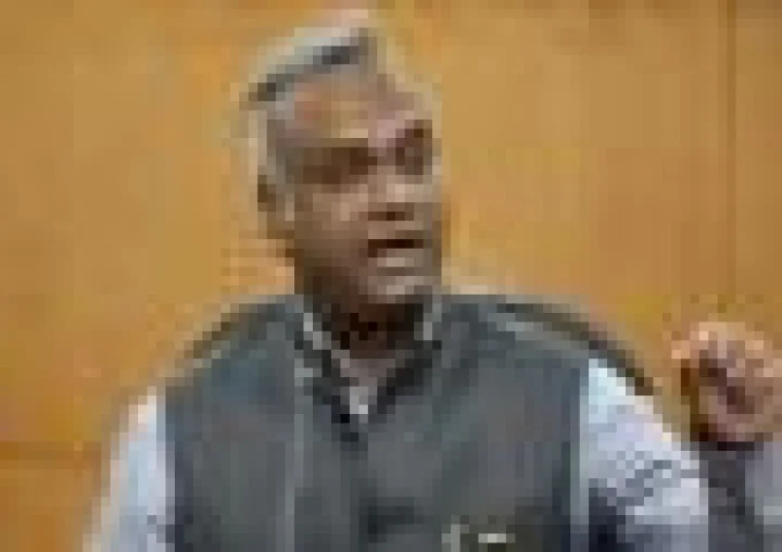 ನಿಮ್ಮನ್ನು ಉದ್ದಾರ ಮಾಡಿದ್ರೆ ದಲಿತರ ಉದ್ದಾರ ಮಾಡಿದಂಗಾ…ಪ್ರಿಯಾಂಕ್ ಖರ್ಗೆ ವಿರುದ್ಧ ಜೆಡಿಎಸ್ ಟ್ವೀಟ್ ವಾರ್