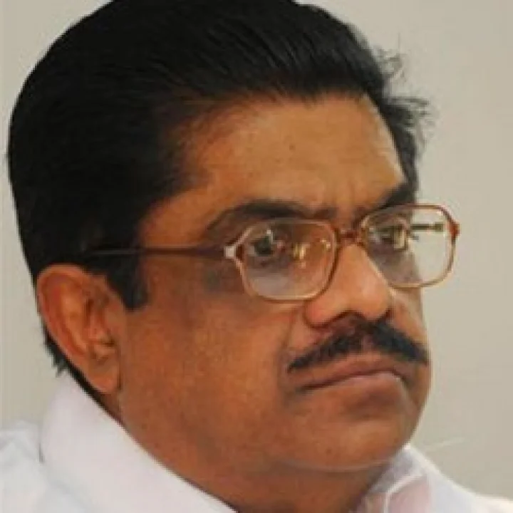 കെ കരുണാകരന്‍ രാജിവെച്ചത് ചാരക്കേസുമായി ബന്ധപ്പെട്ടല്ലെന്ന് ഉമ്മന്‍‌ചാണ്ടി
