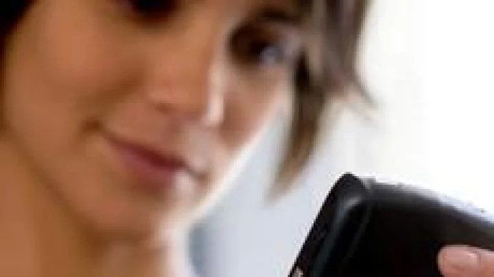 असा घाण होतो मोबाइल