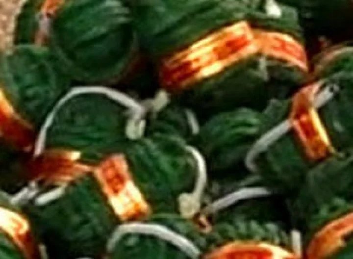 പടക്കം പൊട്ടിക്കുക