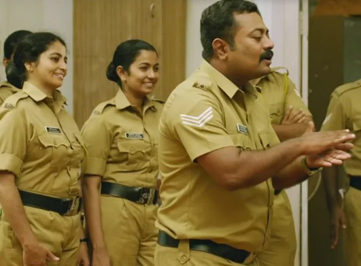 ഈ പൊലീസ് സ്റ്റേഷനില്‍ എന്തൊക്കെയാണ് നടക്കുന്നത്! വീഡിയോ കണ്ടുനോക്കൂ!